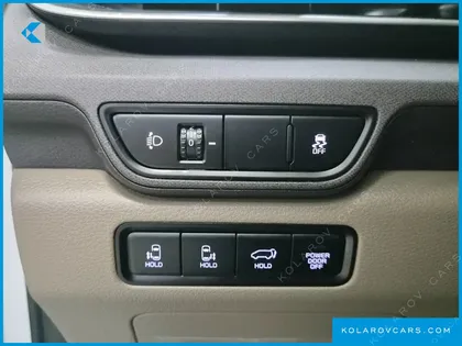 KIA CARNIVAL HEV 9SEATER NOBLESS