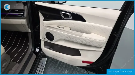 KIA CARNIVAL DIESEL 9-SEATER HI LIMOUSINE (SPECIAL VEHICLE)