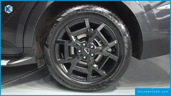 KIA CARNIVAL HEV 9SEATER GRAVITY