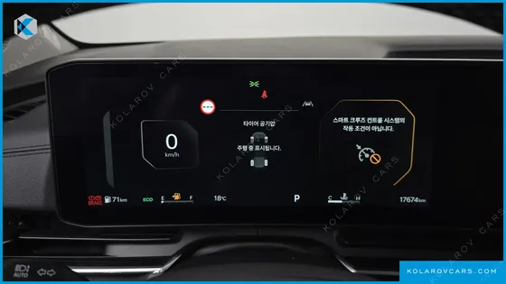 KIA CARNIVAL GASOLINE 9-SEATER PRESTIGE