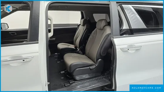 KIA CARNIVAL GASOLINE 9-SEATER PRESTIGE