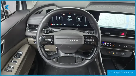 KIA CARNIVAL GASOLINE 9-SEATER PRESTIGE