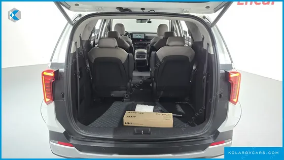 KIA CARNIVAL GASOLINE 9-SEATER PRESTIGE