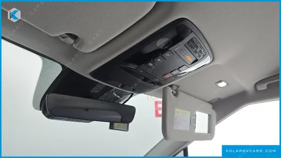 KIA CARNIVAL GASOLINE 9-SEATER PRESTIGE