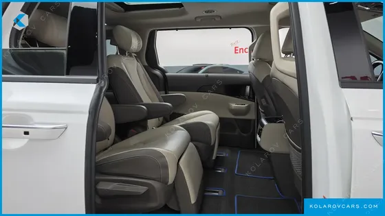 KIA CARNIVAL GASOLINE 7-SEATER GRAVITY