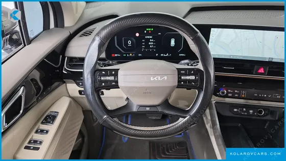KIA CARNIVAL GASOLINE 7-SEATER GRAVITY