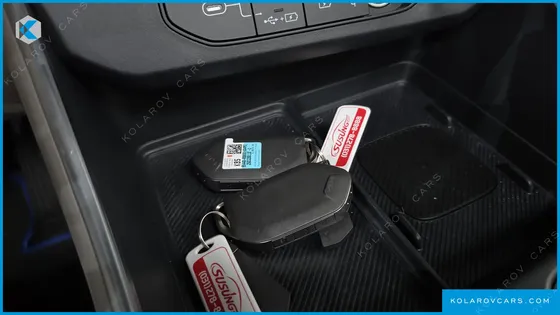 KIA CARNIVAL GASOLINE 7-SEATER GRAVITY
