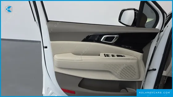 KIA CARNIVAL GASOLINE 7-SEATER GRAVITY