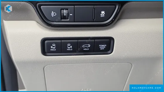 KIA CARNIVAL GASOLINE 7-SEATER GRAVITY