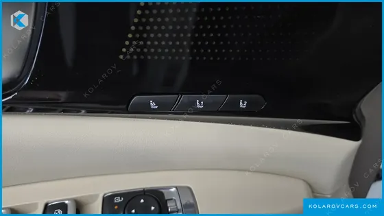 KIA CARNIVAL GASOLINE 7-SEATER GRAVITY