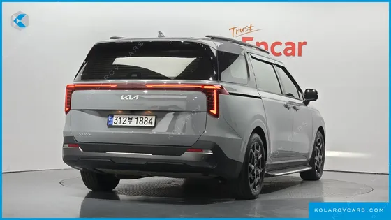 KIA CARNIVAL GASOLINE 7-SEATER GRAVITY