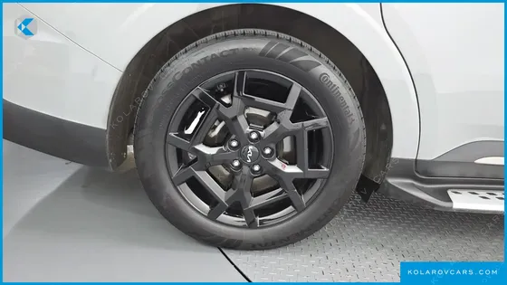 KIA CARNIVAL GASOLINE 7-SEATER GRAVITY
