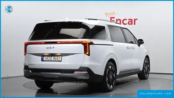 KIA CARNIVAL GASOLINE 9-SEATER PRESTIGE