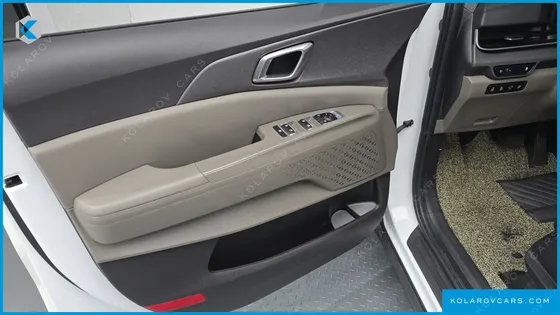 KIA CARNIVAL GASOLINE 9-SEATER PRESTIGE