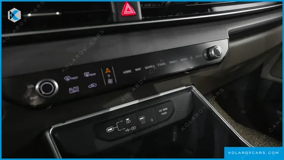 KIA CARNIVAL GASOLINE 9-SEATER PRESTIGE