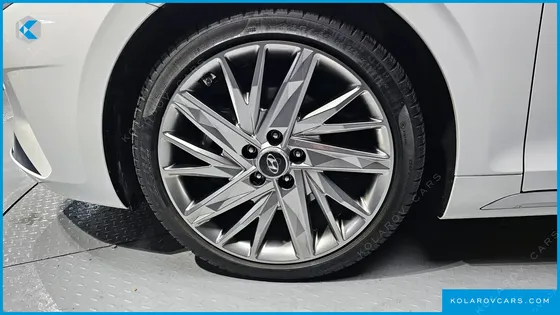 HYUNDAI GRANDEUR 2.5