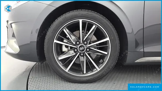 HYUNDAI GRANDEUR 3.0 LPI RENT CAR