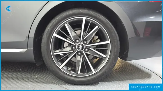 HYUNDAI GRANDEUR 3.0 LPI RENT CAR