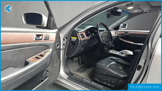 HYUNDAI GENESIS BH 380 ROYAL