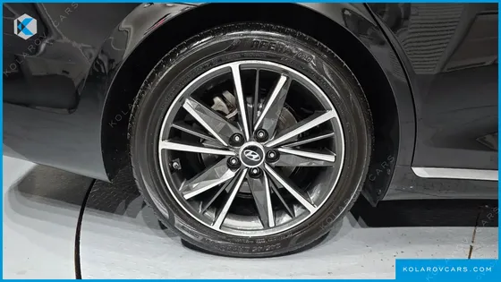 HYUNDAI GRANDEUR 3.0 LPI RENT CAR