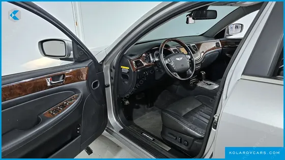HYUNDAI GENESIS BH 380 LUXURY