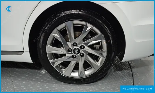 HYUNDAI GRANDEUR CALLIGRAPHY