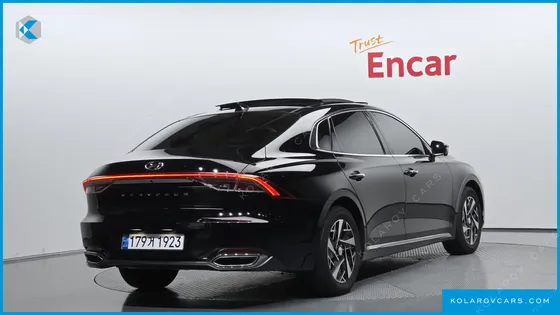 HYUNDAI GRANDEUR LE BLANC