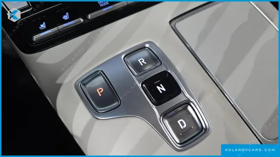 HYUNDAI GRANDEUR LE BLANC