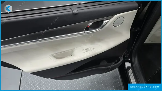 HYUNDAI GRANDEUR LE BLANC