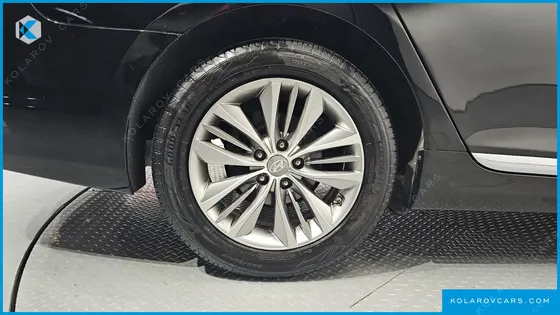HYUNDAI GRANDEUR HG220 DIESEL MODERN