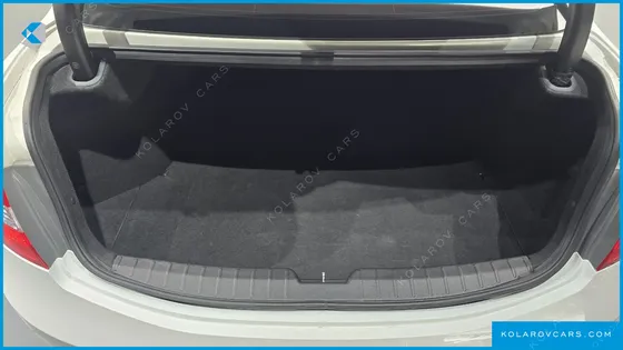 HYUNDAI GRANDEUR HG300 PREMIUM