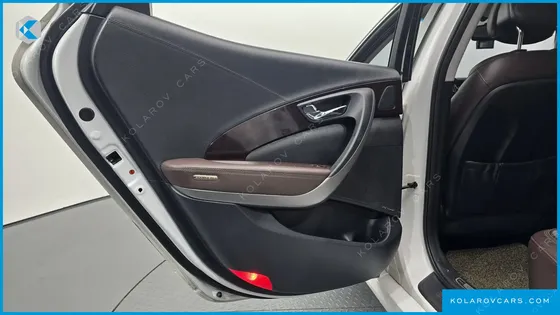 HYUNDAI GRANDEUR HG300 PREMIUM