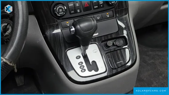KIA CARNIVAL NEW CARNIVAL LIMOUSINE GLX