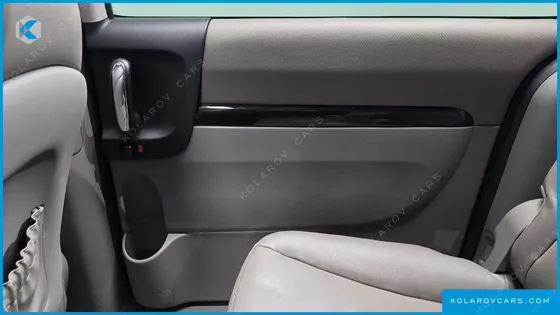 KIA CARNIVAL NEW CARNIVAL LIMOUSINE GLX