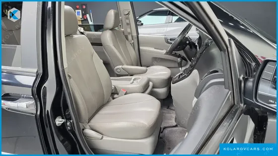 KIA CARNIVAL NEW CARNIVAL LIMOUSINE GLX