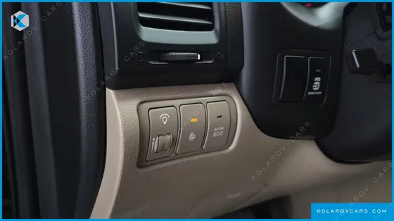 KIA CARNIVAL NEW CARNIVAL LIMOUSINE GLX