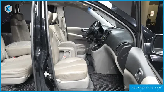 KIA CARNIVAL NEW CARNIVAL LIMOUSINE GLX