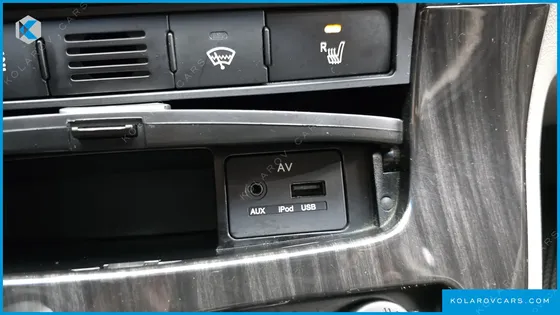 KIA CARNIVAL NEW CARNIVAL LIMOUSINE GLX