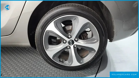 KIA CARENS 1.7 VGT NOBLESSE