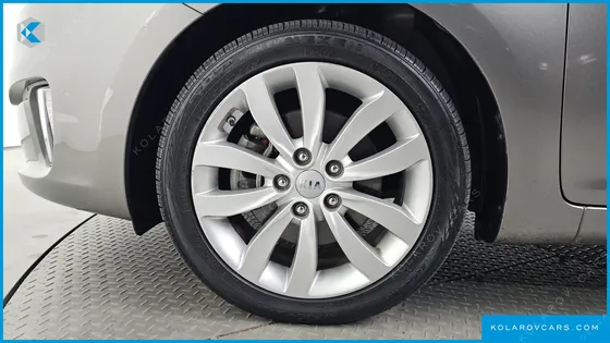 KIA CARENS 2.0 LPI LUXURY