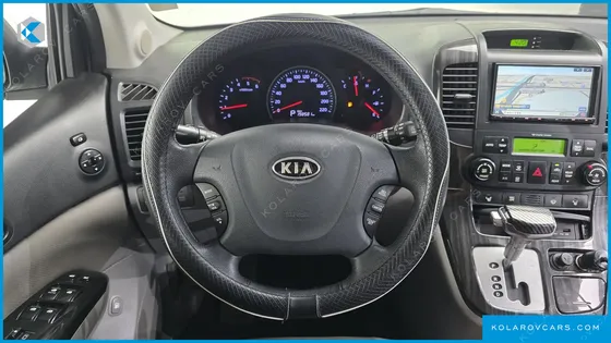 KIA CARNIVAL NEW CARNIVAL LIMOUSINE GLX