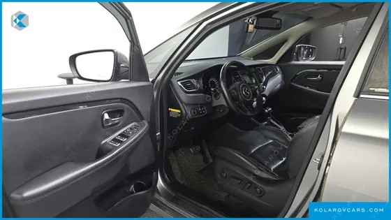 KIA CARENS 1.7 VGT NOBLESSE