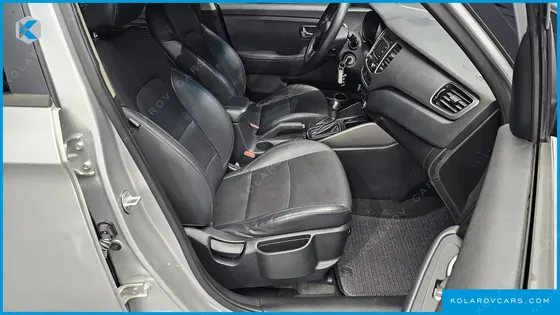 KIA CARENS 2.0 LPI LUXURY