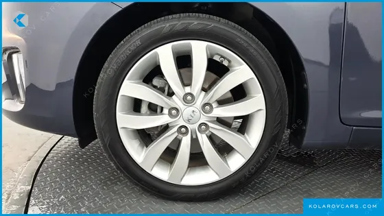 KIA CARENS 1.7 VGT LUXURY