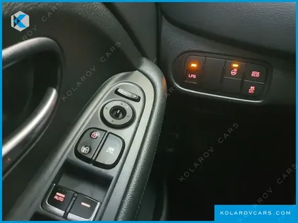 KIA CARENS 2.0 LPI PRESTIGE