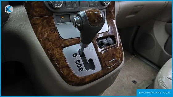 KIA CARNIVAL GRAND CARNIVAL HI LIMOUSINE GLX