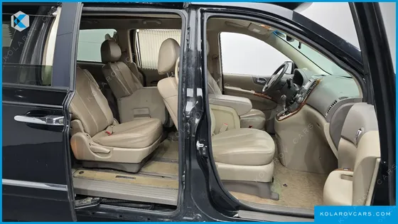 KIA CARNIVAL GRAND CARNIVAL HI LIMOUSINE GLX