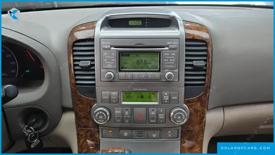 KIA CARNIVAL GRAND CARNIVAL HI LIMOUSINE GLX