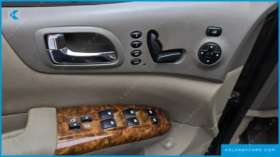 KIA CARNIVAL GRAND CARNIVAL HI LIMOUSINE GLX