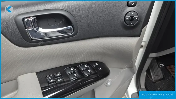 KIA CARNIVAL NEW CARNIVAL LIMOUSINE GLX